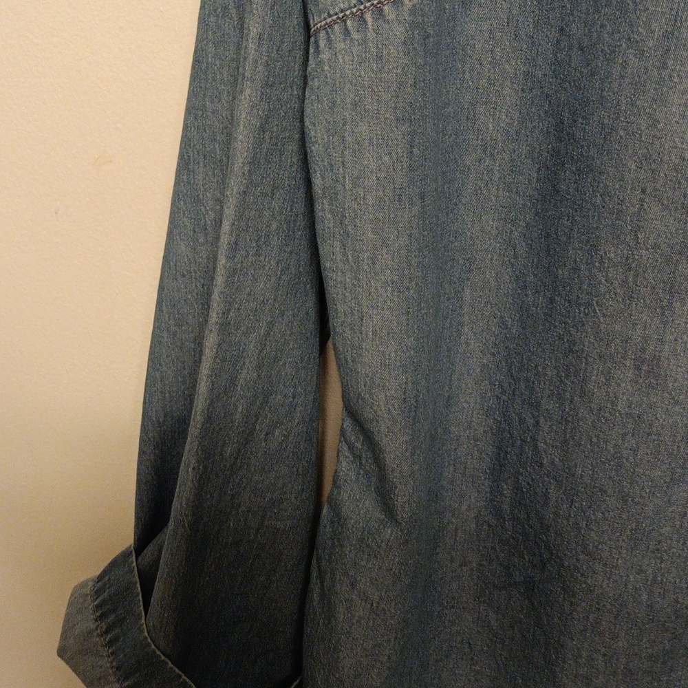 Ladies top - Picture 3 of 8